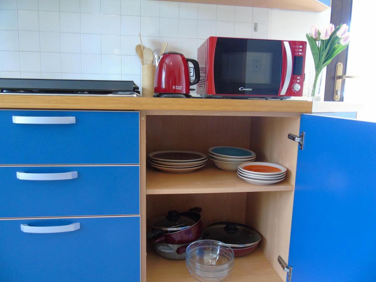 Apartamento Discovery Flat With Pool & Bikes Sirmione Exterior foto